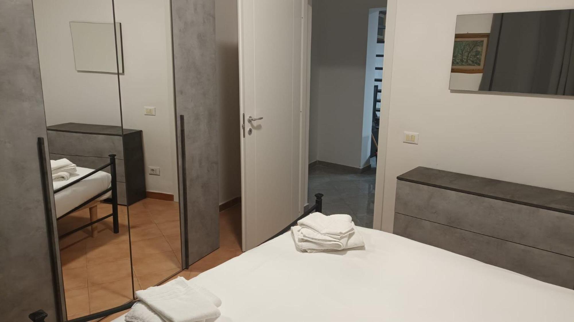 Апартаменты Casa N 2 Con Parcheggio Privato E Colonnina Ricarica Ливорно Экстерьер фото